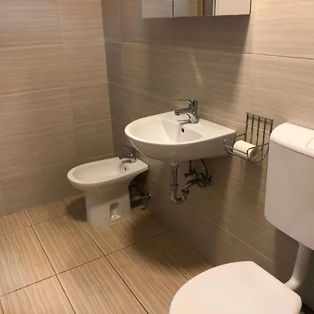 Silver Apartment *